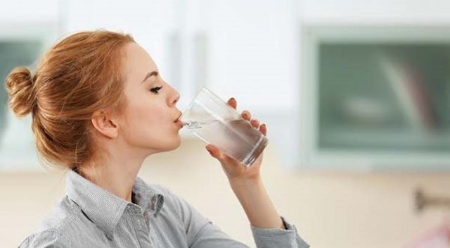 Sağlığınız için her gün 8 bardak su için