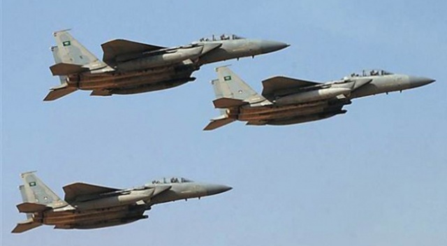 Suudi Arabistan öncülüğündeki güçlerden Yemen&#039;de hava saldırısı: 14 ölü