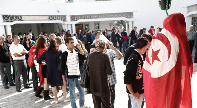 Tunus&#039;ta yerel seçim 6 Mayıs&#039;a ertelendi