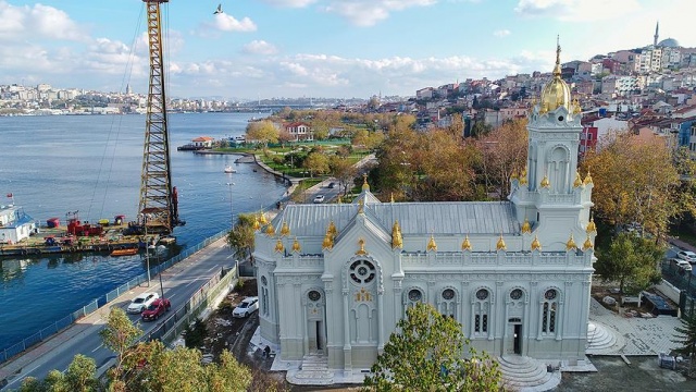 Türkiye&#039;deki 14 kilise ve sinagog restore edildi
