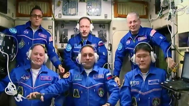 Yeni astronot ekibi UUİ&#039;ye ulaştı