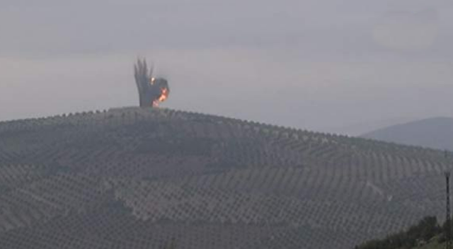 Afrin&#039;de 2 askerin şehit olduğu mevziler böyle yerle bir edildi