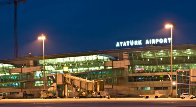 Atatürk Havalimanı&#039;nda hareketli dakikalar