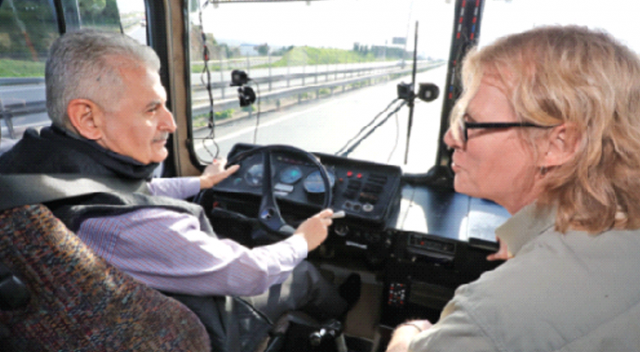 Başbakan Yıldırım, 40 yıl sonra yeniden o otobüste