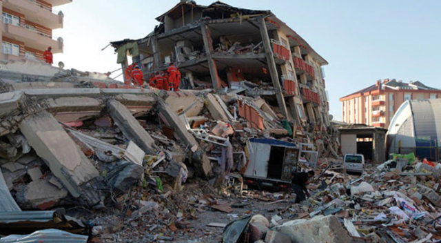 Deprem bilimciden İstanbul depremi için yeni tarih