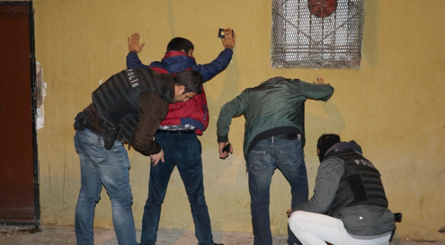 Diyarbakır’da 600 polisle operasyon