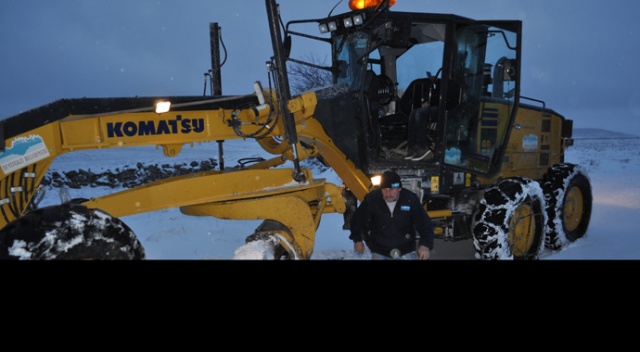 Eskişehir&#039;de kar yağışı ulaşımı zorlaştırıyor