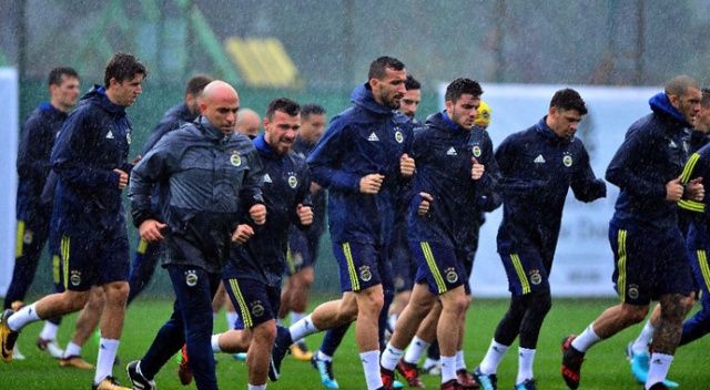 Fenerbahçe, yağmur çamur dinlemedi