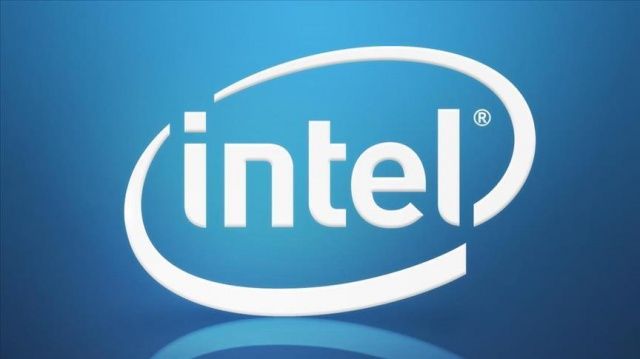 Intel&#039;in dördüncü çeyrek geliri arttı