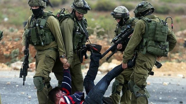 İsrail askerleri, 16 Filistinliyi gözaltına aldı