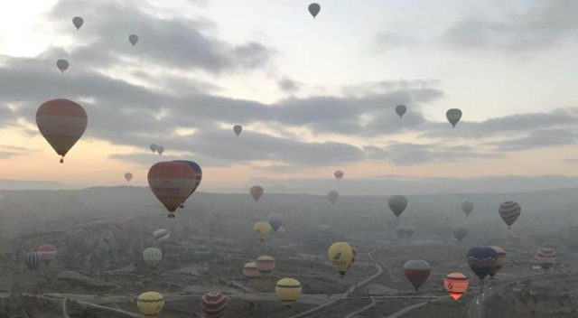 Kapadokya&#039;da balonlar 5 gündür havalanmadı