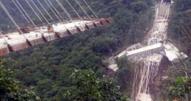 Kolombiya’da köprü çöktü: 10 ölü