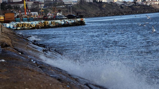 Marmara Denizi&#039;nde poyraz etkisini sürüyor