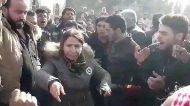 Menbiç&#039;te halk PKK&#039;ya karşı ayaklandı