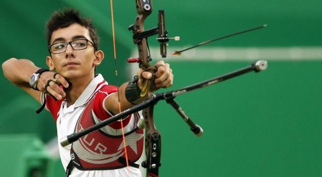 İhlas Koleji mezunu Mete Gazoz, Türkiye şampiyonu oldu