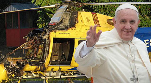 Papa isyanı! 2 kilise 3 helikopter yakıldı