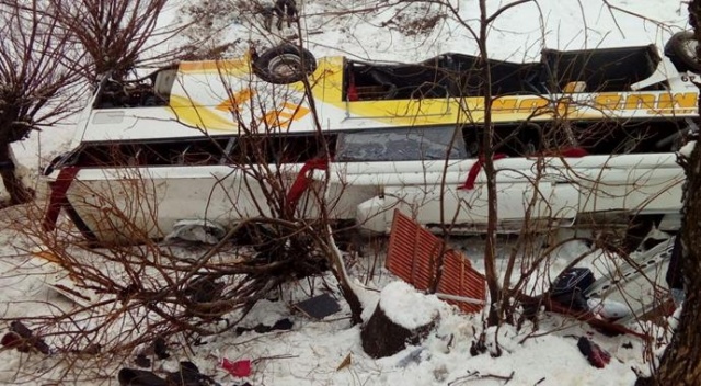 Muş&#039;ta yolcu otobüsü dereye uçtu: 6 ölü, 29 yaralı