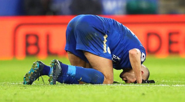 Yıldız futbolcu Slimani siftah yaptı, Leicester City kazandı!