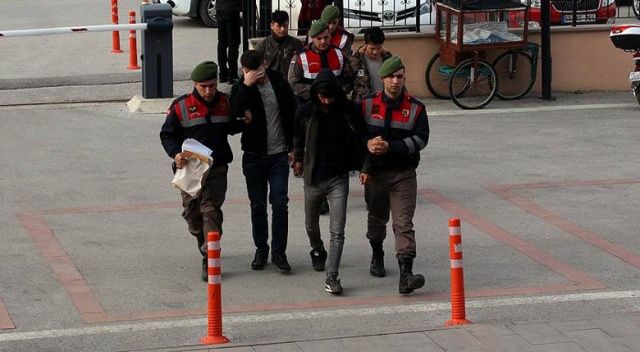 Afganlarla sınırı geçerken yakalanan FETÖ şüphelileri tutuklandı