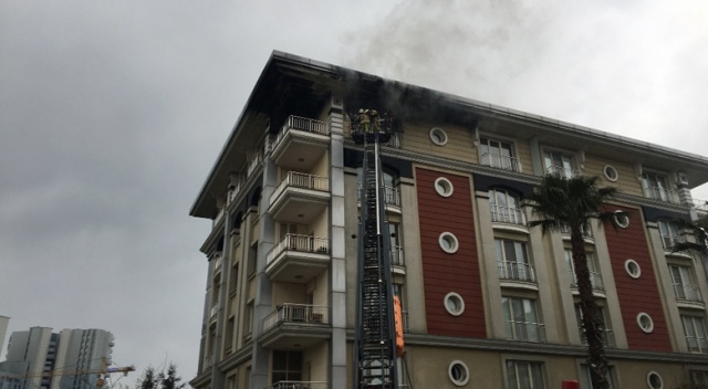 Ataköy’deki lüks binada yangın!