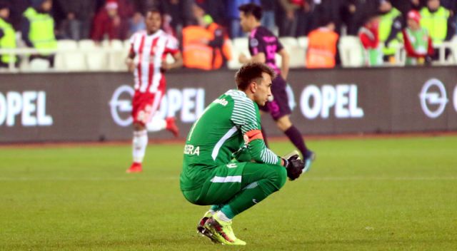 Cimbom deplasmanda Sivasspor&#039;a mağlup oldu, yıkıldı