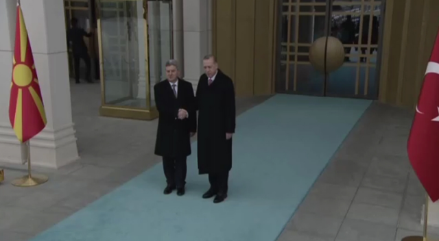 Cumhurbaşkanı Erdoğan, Makedonyalı mevkidaşını resmî törenle karşıladı