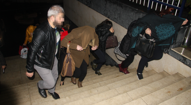 İstanbul&#039;da dev operasyon, 40 kişi gözaltında