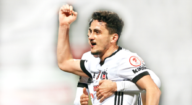 Kupa golcüsü Mustafa Pektemek, mücadelesiyle forma istiyor