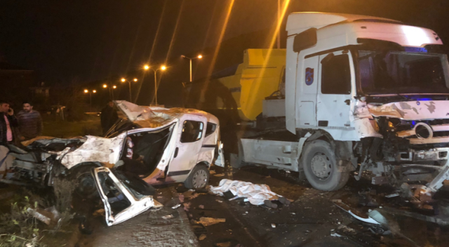 Maltepe&#039;de feci kaza: 1 ölü 2 yaralı