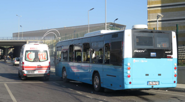 Son Dakika! Üsküdar&#039;da otobüs durağa daldı: 3 ölü