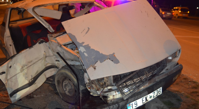 Sungurlu’da iki otomobil çarpıştı: 2’si ağır 3 yaralı