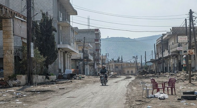 Afrin&#039;de 2 köy ve 2 tepe teröristlerden arındırıldı