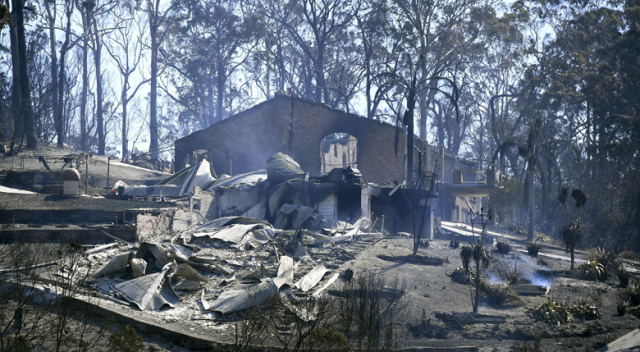 Avustralya&#039;da felaketin bilançosu; 88 ev yandı
