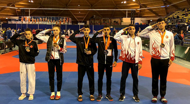 Hollanda&#039;da 7 madalya kazanan millilerden Mehmetçik&#039;e selam