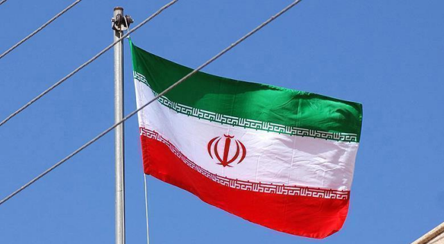 İran&#039;da askerî depoda patlama meydana geldi