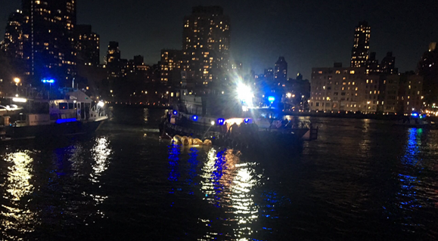New York&#039;ta helikopter nehre düştü: 5 ölü