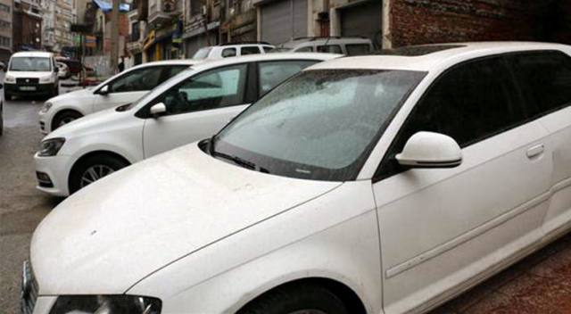 İstanbul, Ankara ve İzmir&#039;de çamur yağdı! Sürücüler kuyruk oldu