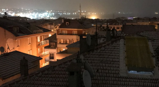 Ve İstanbul&#039;da beklenen kar başladı