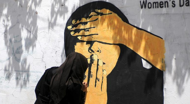 Yemenli sanatçı halkın sıkıntılarını &#039;duvarlara anlatıyor&#039;
