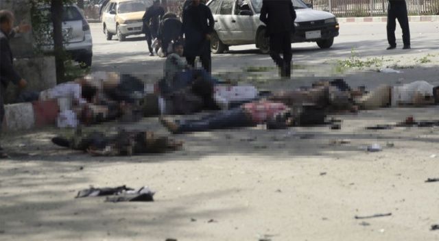 Afganistan&#039;ın başkenti Kabil&#039;de çifte saldırı! Çok sayıda ölü var