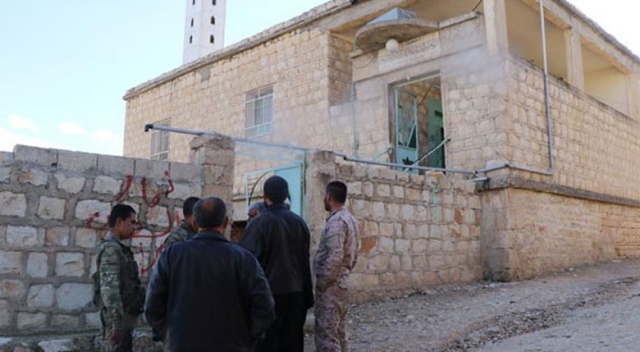 Afrin&#039;de şoke eden görüntü! Caminin içine girdiklerinde fark ettiler