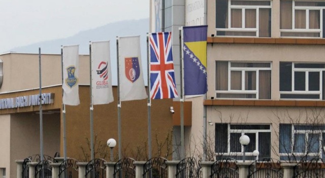 Bosna Hersek&#039;teki FETÖ okullarında &#039;İngiliz&#039; bayrağı
