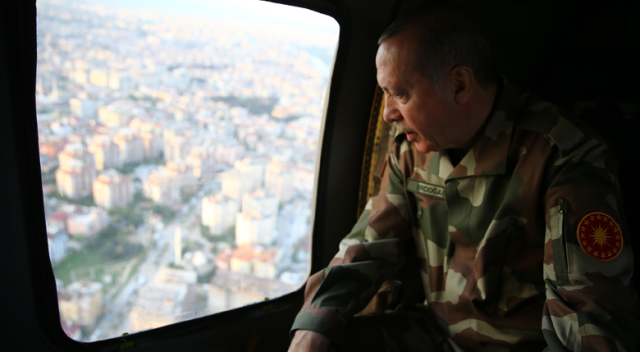 Cumhurbaşkanı Erdoğan, askerî kamuflajla sınır karakolunu ziyaret etti