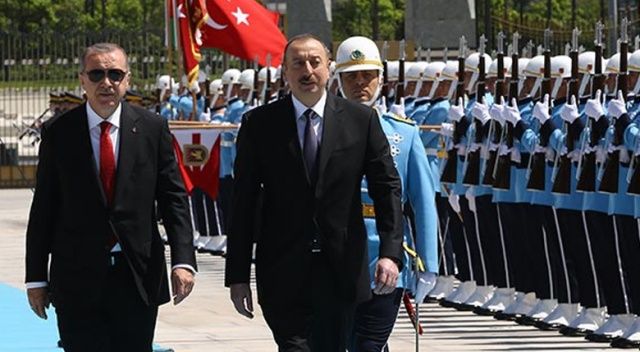 Cumhurbaşkanı Erdoğan, Azerbaycan Cumhurbaşkanı Aliyev&#039;i törenle karşıladı