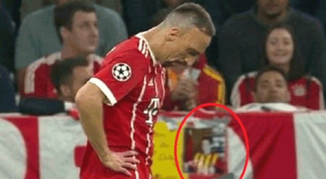 Maça damga vuran Galatasaraylı taraftar! Ribery&#039;ye eski fotoğrafını gösterdi