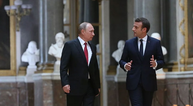 Putin&#039;le görüşen Macron&#039;dan geri adım!