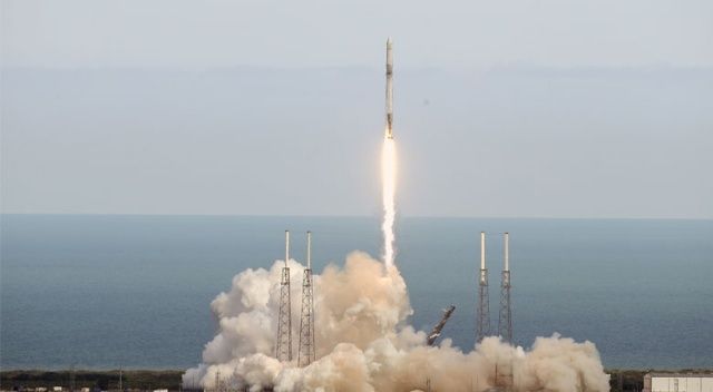 SpaceX kargo kapsülü uzaya fırlatıldı