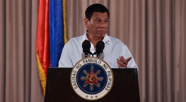 Duterte&#039;tan uyuşturucu tacirlerine &#039;hapiste kalın&#039; tehdidi