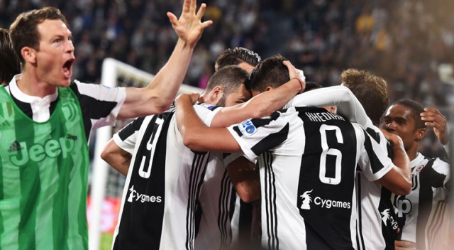 Juventus ikinci yarı açıldı