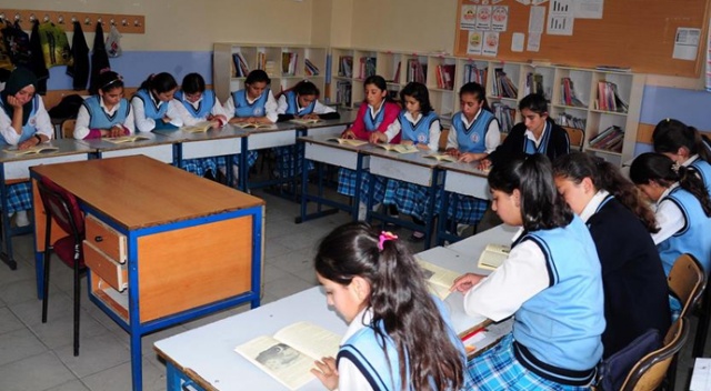 Liselerde kız çocuklarının okullaşma oranı yüzde 83&#039;e ulaştı